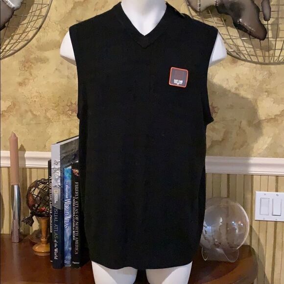 Men’s docker V-neck sleeveless sweater. - Picture 1 of 7